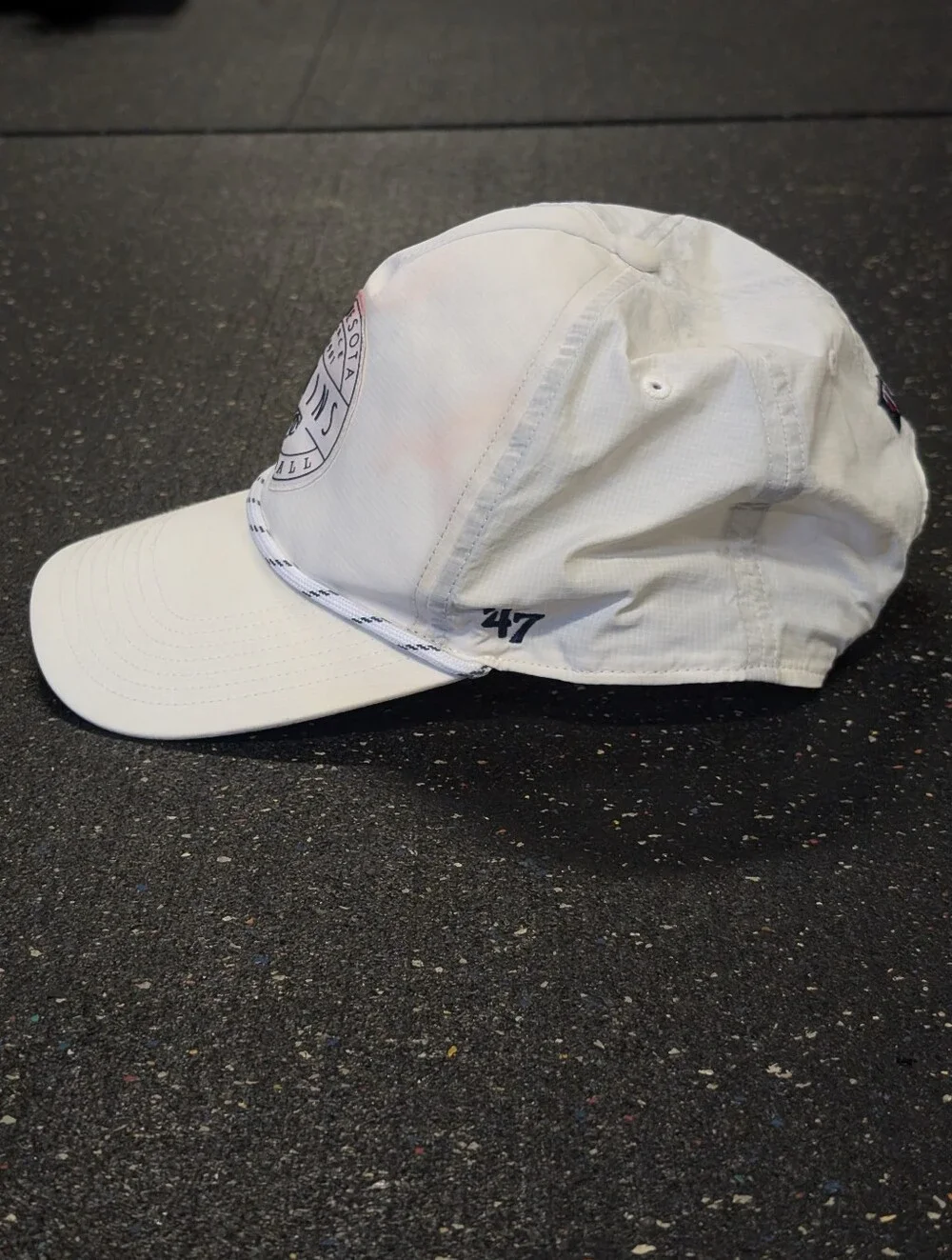 Men's Minnesota Twins '47 White Suburbia Captain Snapback Hat